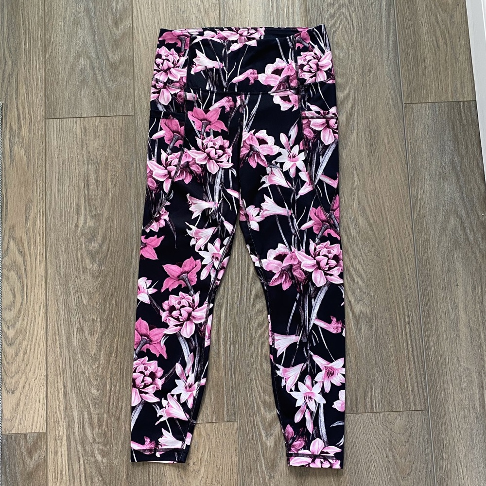 NWOT yoga workout pants leggings size M